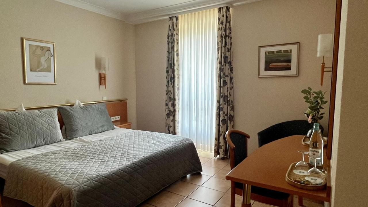 Hotel Victoria Dinslaken Extérieur photo
